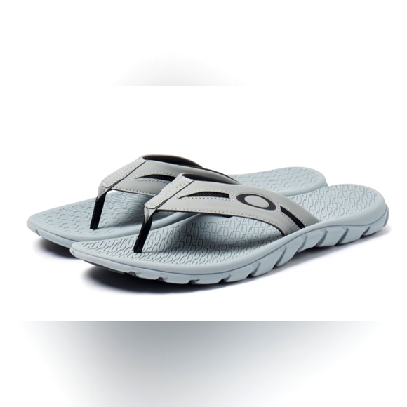 Oakley Operative Men's Sandal - Picture 1 of 8
